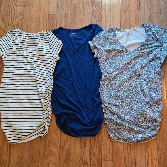Womens Bundle of 3 Motherhood Maternity size small tops - Picture 1 of 9